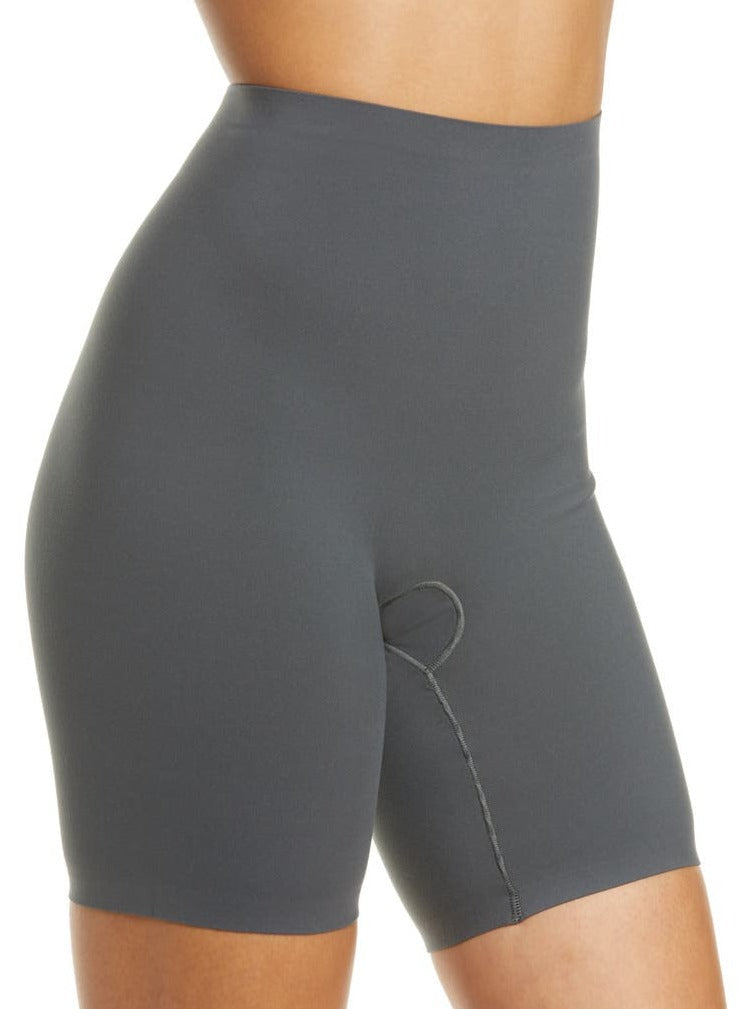 GRAPHENE | Femme Reverse Short